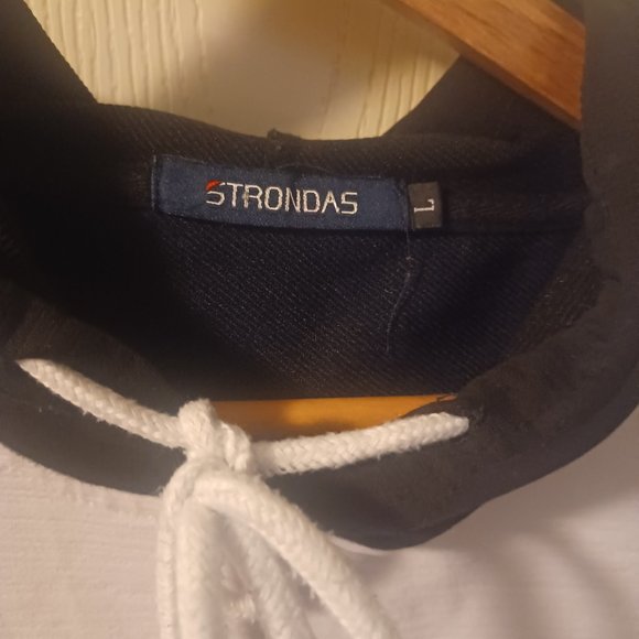 USED MENS STRONDAS HOODED SWEAT SHIRT - Picture 4 of 4